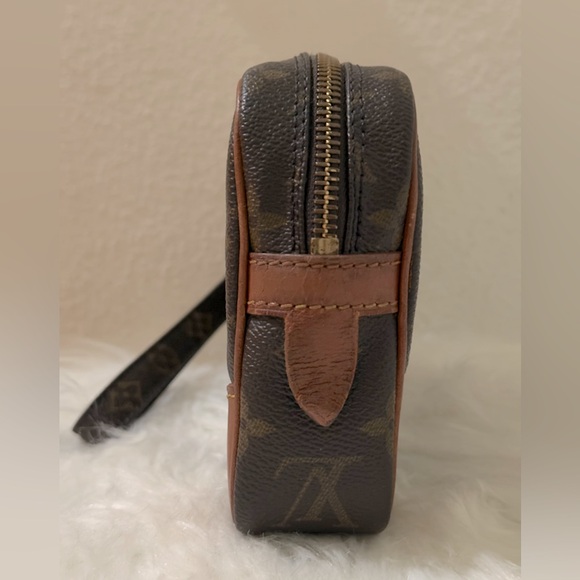 LOUIS VUITTON Monogram Marly Dragonne PM
Clutch Bag - Picture 4 of 8